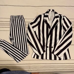 Beetlejuice Inspired Halloween Costume 🕷